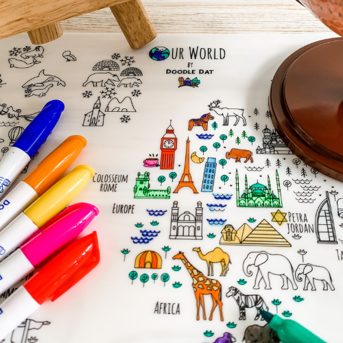 🌍 WORLD MAP COLOURING MAT - LARGE SIZE